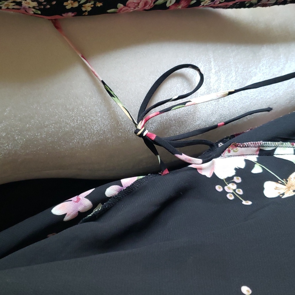 Oscar de la Renta Floral Robe - Picture 5 of 7